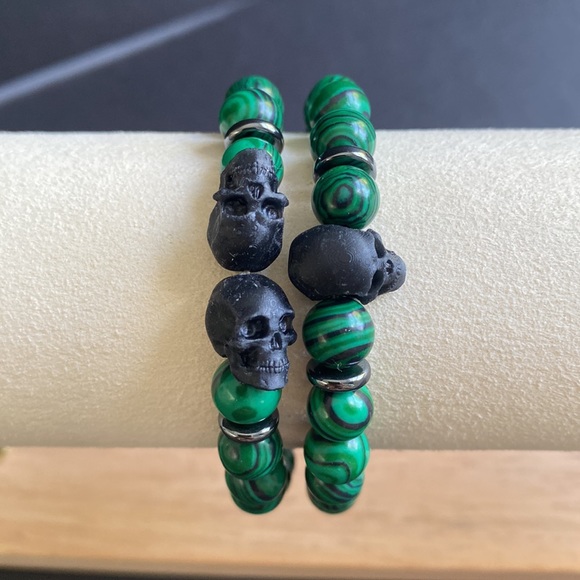 Malachite & Hematite Beaded Skull Bracelet - Picture 1 of 5